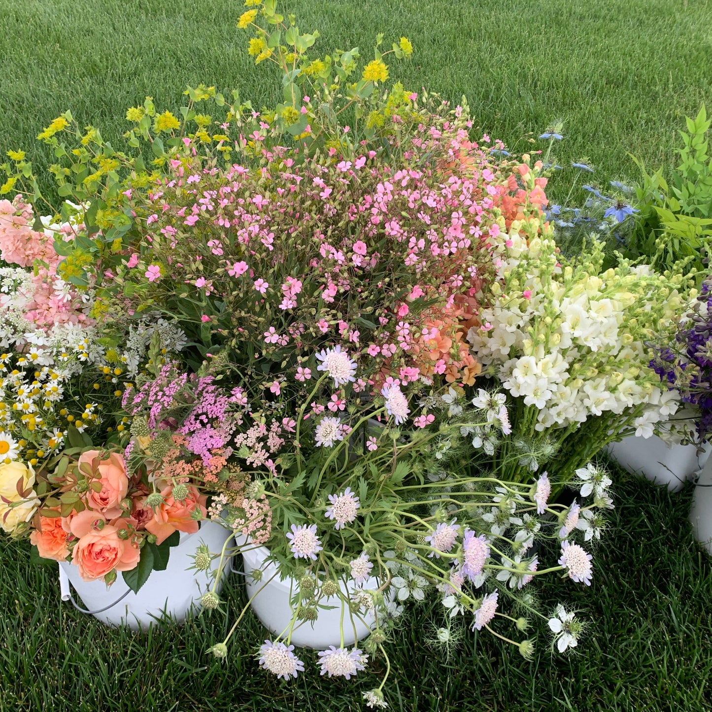 Do-It-Yourself Flower Buckets